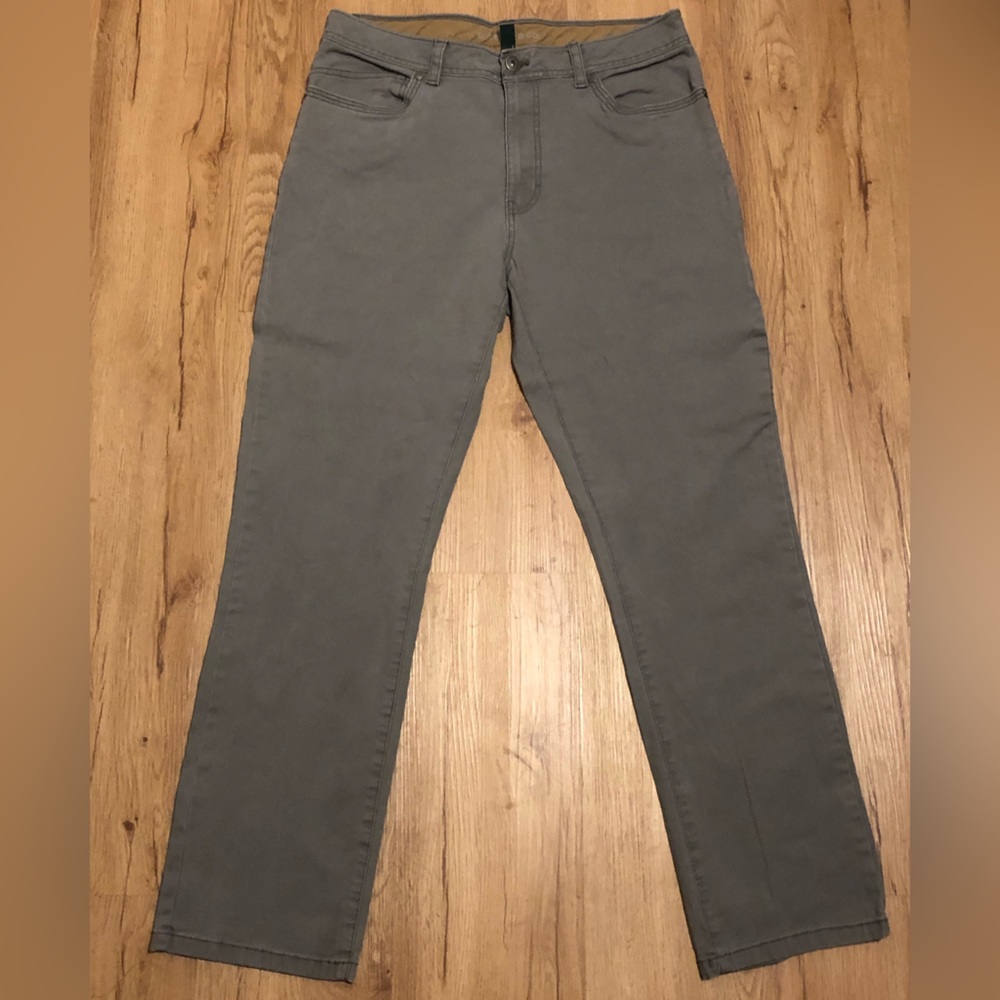 Grey G.H BASS&CO. Jeans 34W 30L